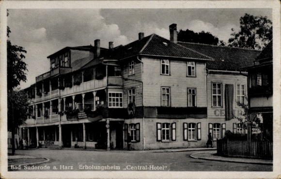 Postcard Bad Suderode Quedlinburg in the Harz, miners' rest home Central Hotel, exterior view