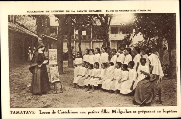 Postcard Tamatave Toamasina Madagaskar, Catechism lesson for little Malagasy girls