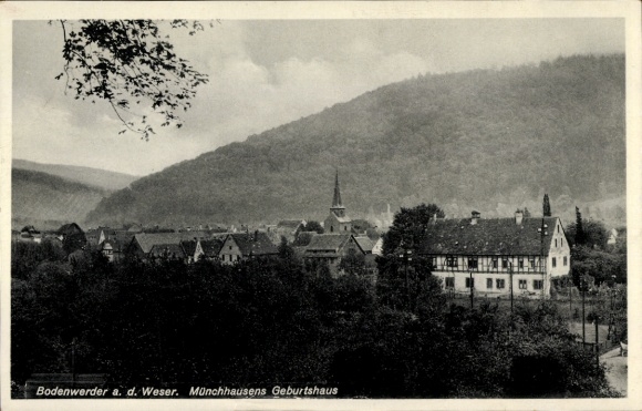 Ak Bodenwerder an der Weser, Bodenwerder, Münchhausens Geburtshaus, Berge, Landschaft, Kirche