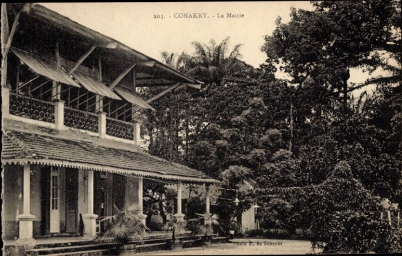 Ak Conakry Guinea, La Mairie, uitzicht op het stadhuis