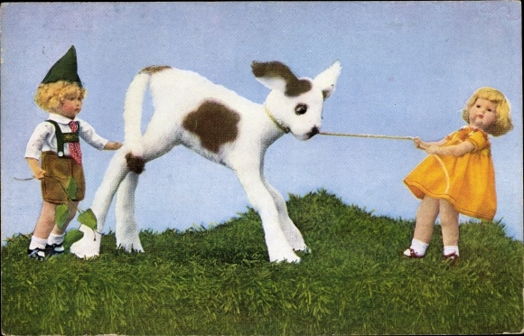 Postcard Käthe Kruse dolls in traditional costume with a calf, stuffed toy