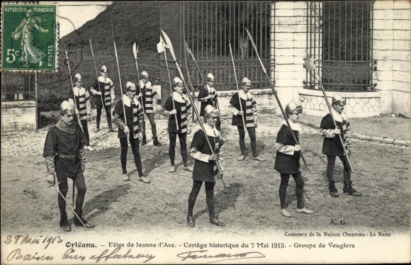 Postcard Orléans Loiret, The Fetes of Joan of Arc, Historical Cortege 1913, Group of Vouglers