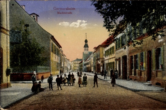 Postcard Germersheim, view of Marktstraße with passers-by and church