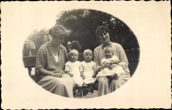 Photo Postcard Hereditary Princess Margarete v. Hohenz. Sigmaringen, Mädi, Mimi, Princess Alix, Karl Anton 1922