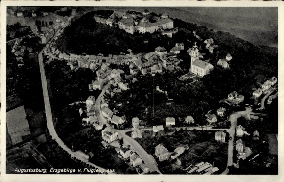 Ak Augustusburg im Erzgebirge, Fliegeraufnahme