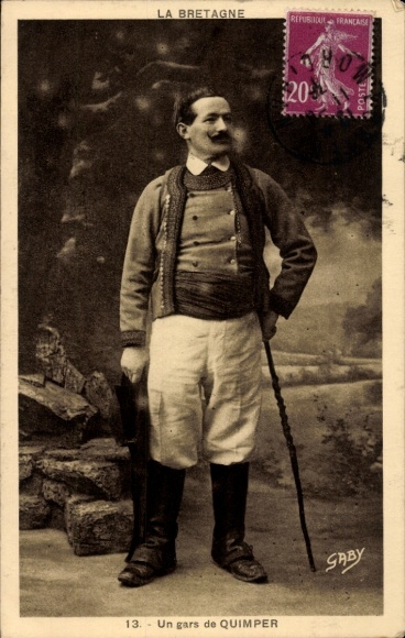 Postcard Quimper Finistère, man in traditional Breton costume with stick and hat.