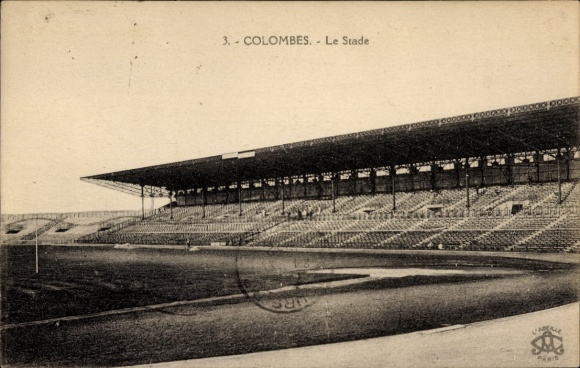 Ak Colombes Hauts de Seine, Le Stade