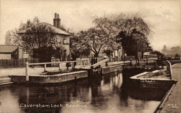 PC Reading Berkshire England, Caversham Lock