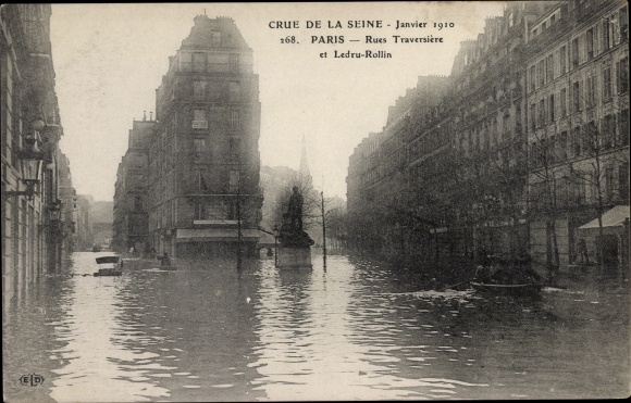 Ansichtkaart Parijs XII, Rue Traversière, Rue Ledru Rollin, Crue de la Seine 1910