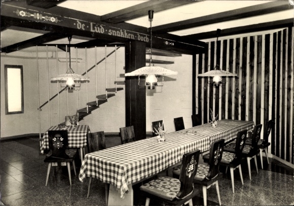 Postcard Banzkow, Gaststätte Lewitzmühle, De Lüd snakken..., Kern