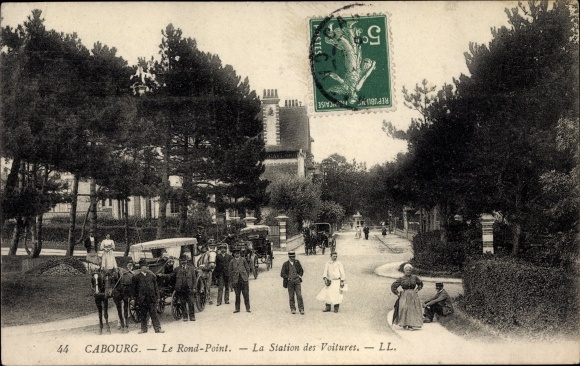 Postcard Cabourg Calvados, Roundabout, Car Station, Kutschen