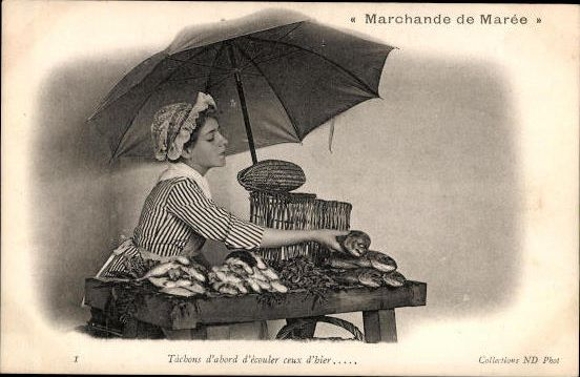 10 old PC series fish sellers, children as fishmongers Marchande de Marée, various views