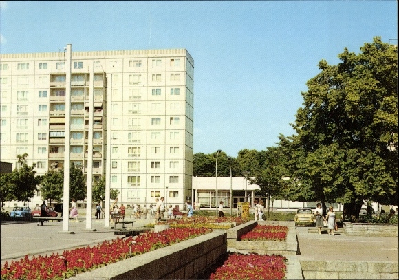 Postcard Schwedt on the Oder, Liberation Square, residential building