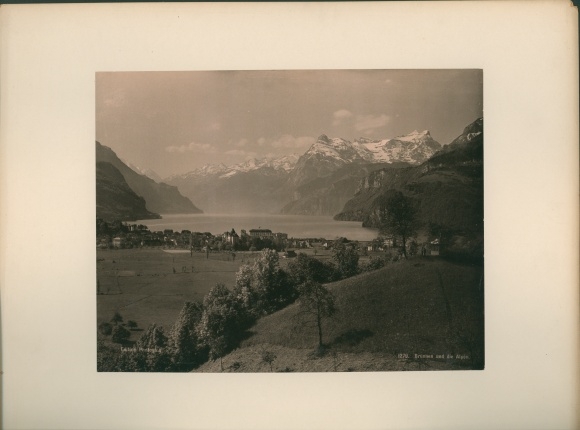 Photo fountain Kt. Schwyz Switzerland, panorama, mountains, Lake Lucerne