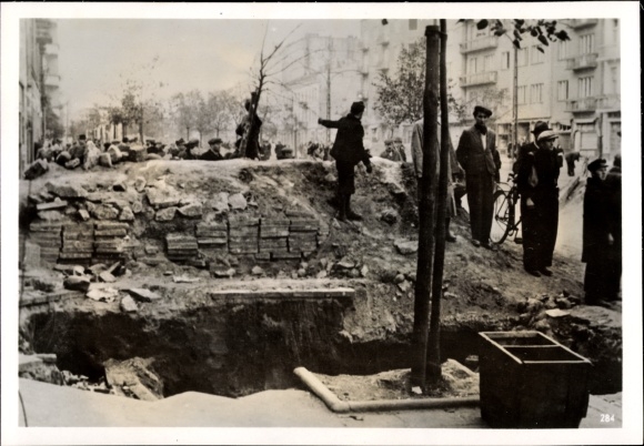 Fot. H. Hoffmann, Na ulicach Warszawy, październik 1939 r