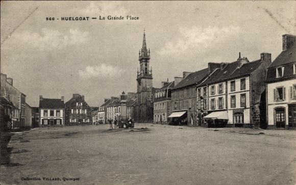 Postcard Huelgoat Finistère, Grande Place