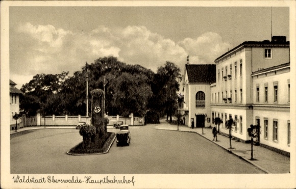 Ak Eberswalde in der Mark, Hauptbahnhof, Straßenseite