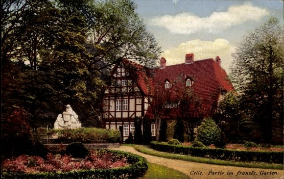 Postcard Celle, monument in the French garden, 1917