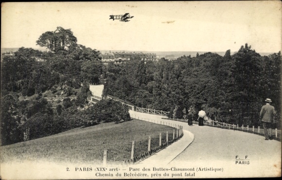 Ansichtkaart Parijs XIX Buttes Chaumont, park, Chemin du Belvedere, pont fatale, dubbeldekker