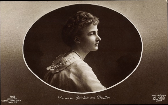 Ak Prinzessin Marie Auguste v. Anhalt, Braut des Prinzen Joachim von Preussen