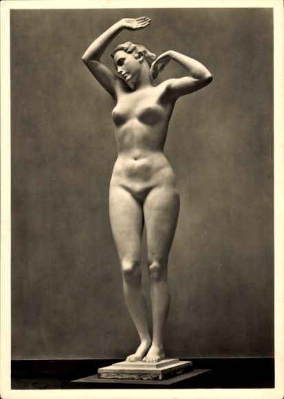 Postcard sculpture by Josef Thorak, The Judgment of Paris, Hera, HDK 340