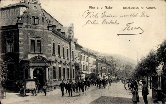 Ak Kirn an der Nahe, Bahnhofstraße mit Postamt, Reiter