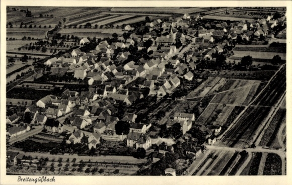 Postcard Breitengüßbach in Upper Franconia, aerial view of many roofs, fields, landscape