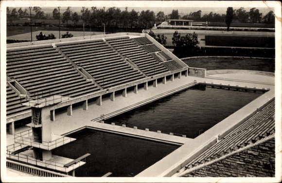 Postcard Berlin Charlottenburg Westend, Reichssportfeld, view from the German combat arena to the swimming stadium