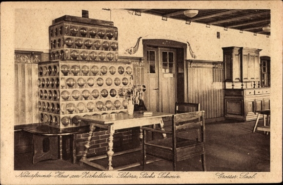 Postcard Schöna Reinhardtsdorf in Saxony, Naturfreundehaus am Zirkelstein, large hall, tiled stove