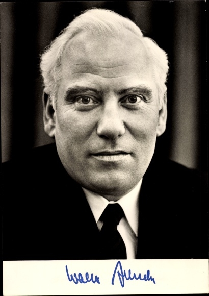 Postcard Walter Arendt, Federal Minister for Labor and Social Affairs