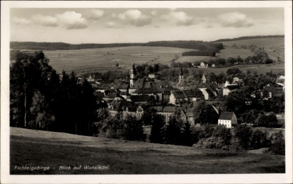 Postcard Wunsiedel in the valley of the Röslau Upper Franconia, view of the village and surroundings
