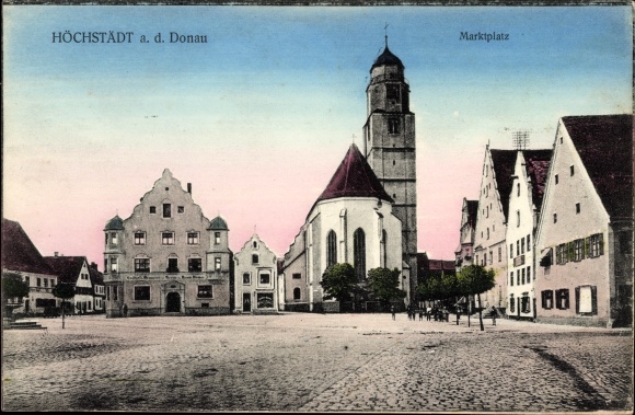 Ak Höchstädt an der Donau Schwaben, Blick auf den Marktplatz, Gasthof und Brauerei, Kirche