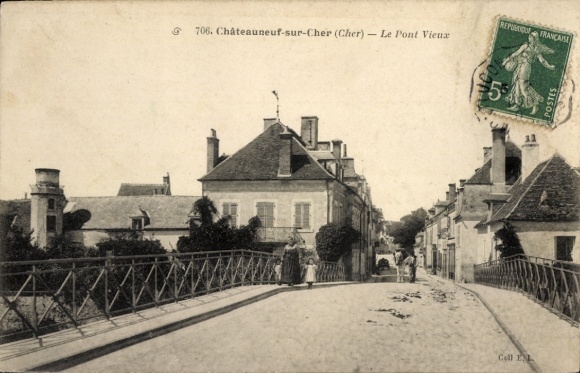 Postcard Chateauneuf sur Cher, Le Pont Vieux