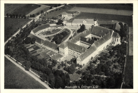 Ak Mödingen in Schwaben, Kloster Maria Medingen, Fliegeraufnahme