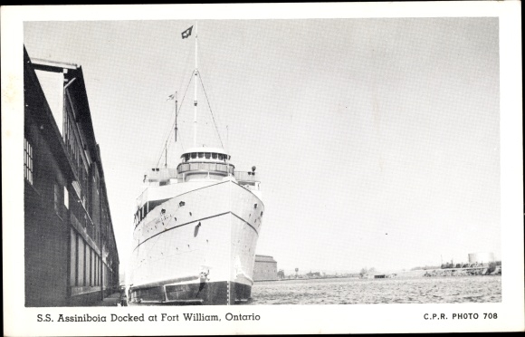 KP Fort William Ontario, SS Assinboia Zadokowany w Fort William, Steamboat