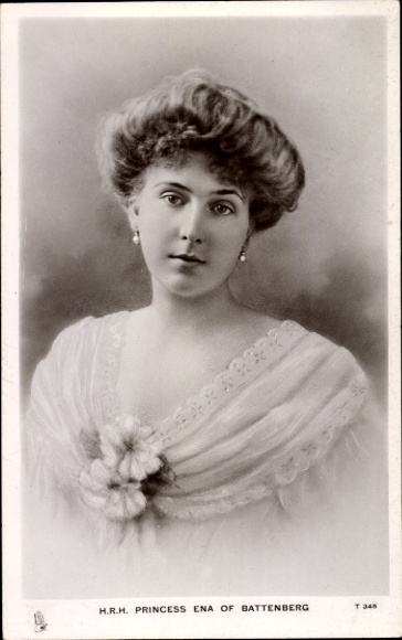 Postcard Princess Victoria Eugénie Julia Ena of Battenberg, portrait