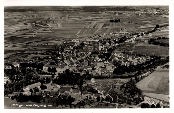 Ak Hüfingen im Schwarzwald, Luftaufnahme von  ländliche Landschaft,  Gebäude