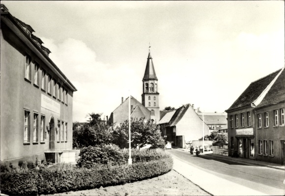 Postcard Bad Düben an der Mulde Sachsen, Martin Luther Straße, church