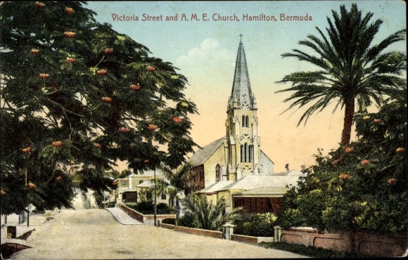 Postcard Hamilton Bermuda, general view of the Victoria Street and A.M.E. Church
