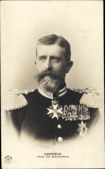 Postcard Leopold, Prince of Hohenzollern, portrait, order, NPG 266-20