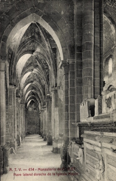 KP Poblet Tarragona Catalonia, Monasterio de side aisle of the main church, black and white photo