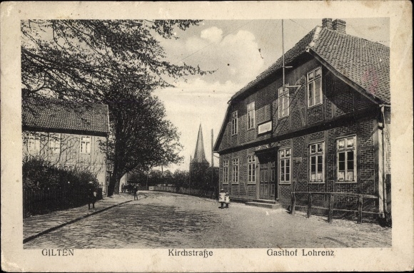 Postcard Gilten in Lower Saxony, Kirchstrasse, Gasthof Lohrenz