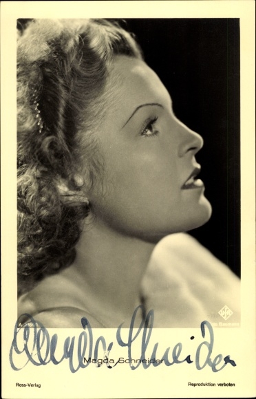 Ak Schauspielerin Magda Schneider, Portrait im Profil, Ross Verlag A 3364/1, Autogramm