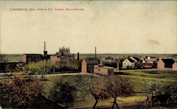 Postcard Landsberg im Saalekreis, Outer Bahnhofstraße, buildings, landscape, factories