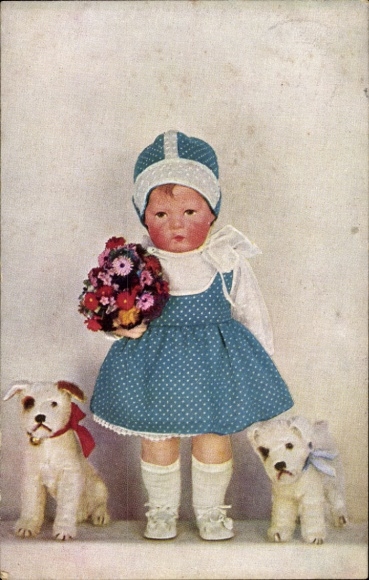 Postcard Käthe Kruse doll 1 in blue dress with bouquet of flowers, two stuffed dogs