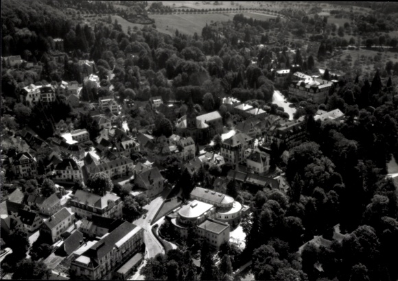 Ak Badenweiler im Schwarzwald, Schloss Hausbaden,  Kurhaus, Luftbild.