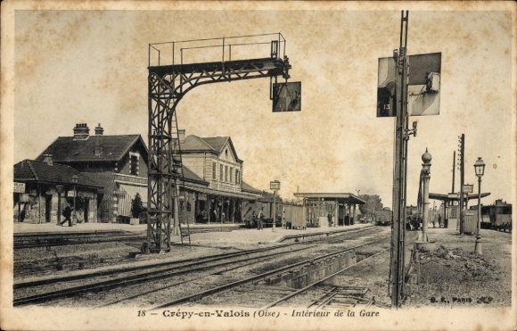 Ak Crépy en Valois Oise, Bahnhof, Gleisseite