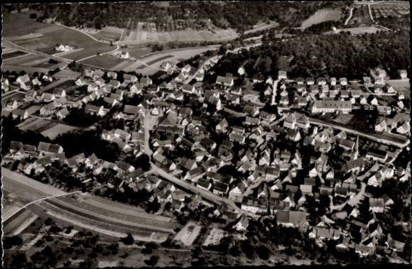 Ak Linsenhofen Frickenhausen in Württemberg, Luftaufnahme eines Dorfes, viele Häuser, umliegende 