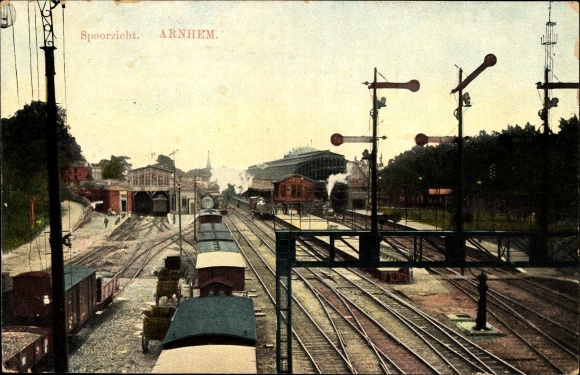 Ak Arnhem Gelderland Niederlande, Bahnhof, Gleisanlagen