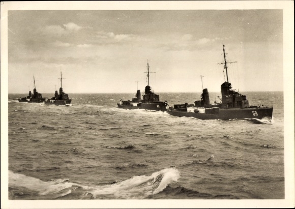 Ak Deutsche Kriegsschiffe, Torpedoboote in voller Fahrt, Kriegsmarine